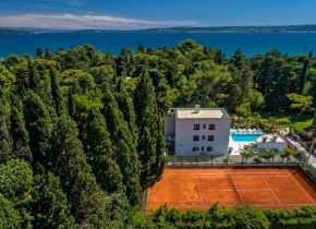 Palace Residence